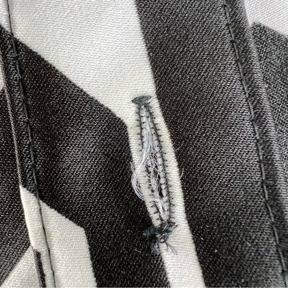 Vintage Lanvin I. Magnin Geometric Floral Button Front Blouse Mod Flowers Medium - Picture 16 of 16